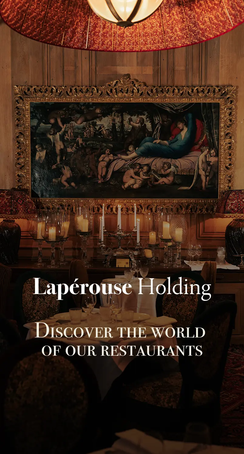 laperouse-holding-1-mobile